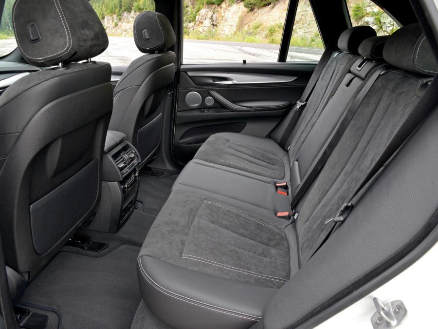  BMW X5 M50d 2013 года  (фото 10 из 12)